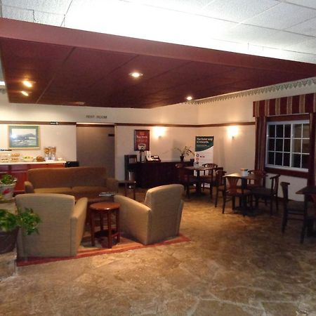 Econo Lodge Central Midland Kültér fotó