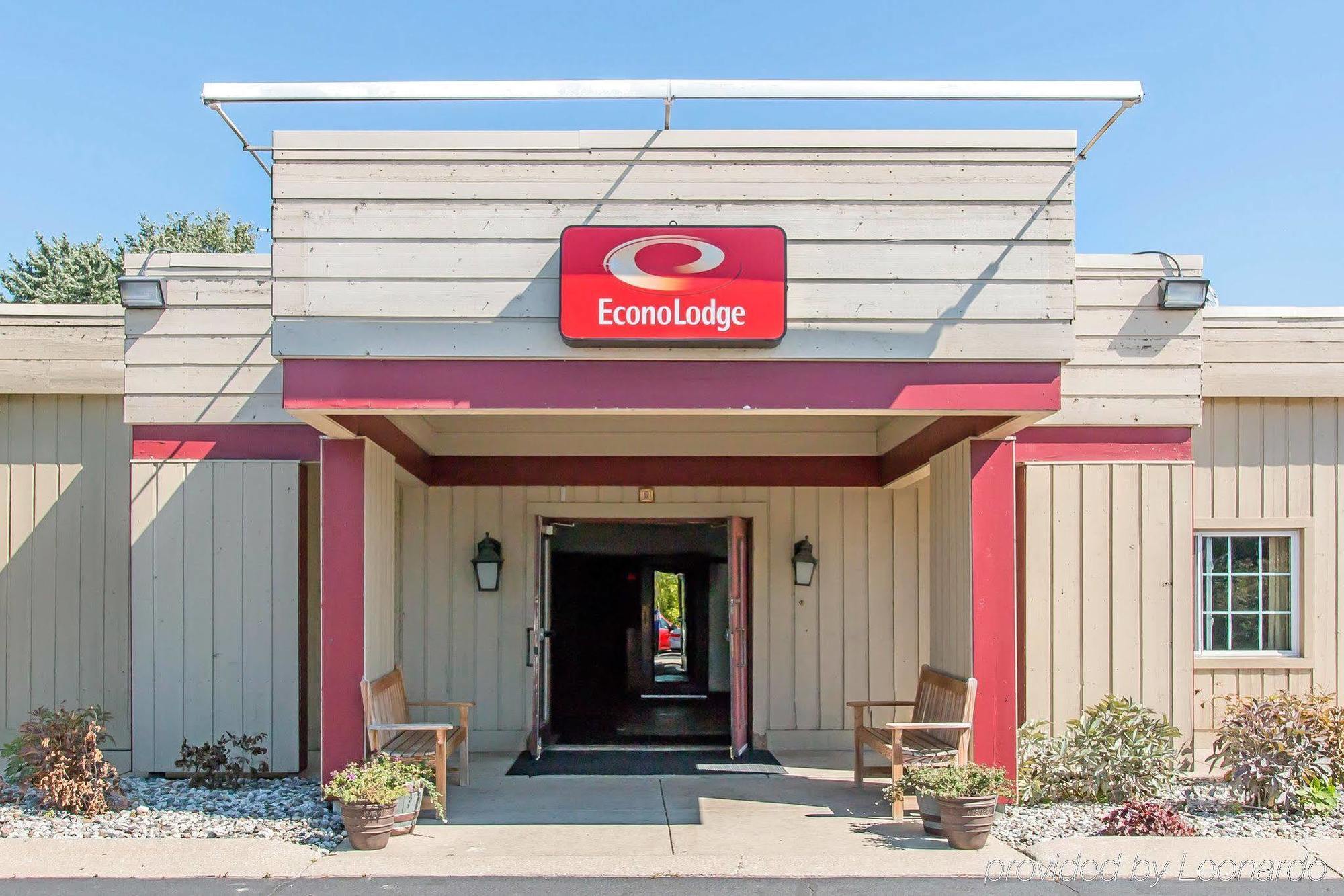 Econo Lodge Central Midland Kültér fotó