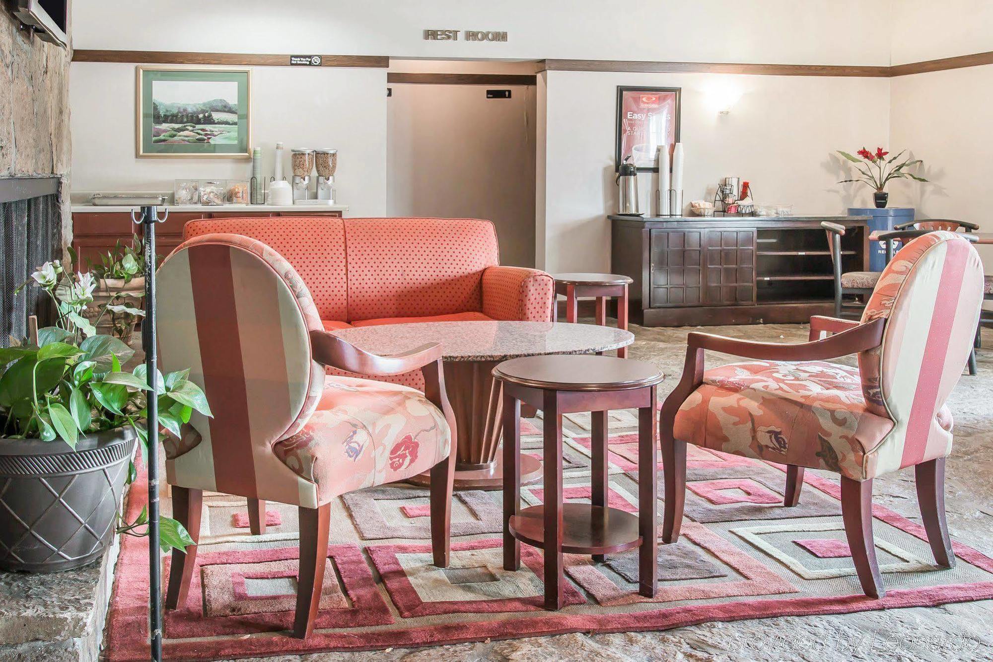 Econo Lodge Central Midland Kültér fotó